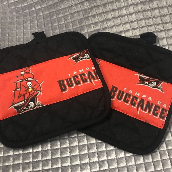 Tampa Bay Buccaneers NFL Hot Pad Set 4 pieces New - Picture 1 of 4